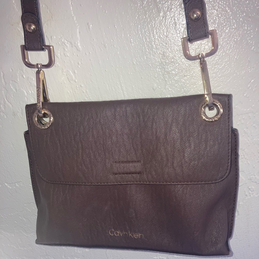 Calvin Klein brown leather crossbody bag 💼